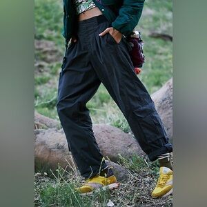 FREE PEOPLE MOVEMENT Mesmerize Me Cargo Pants Black